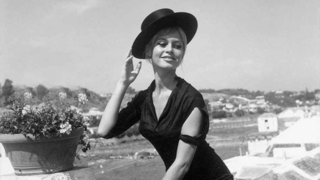 Brigitte Bardot disfrutó de la hermosa y coqueta playa de La Carihuela.