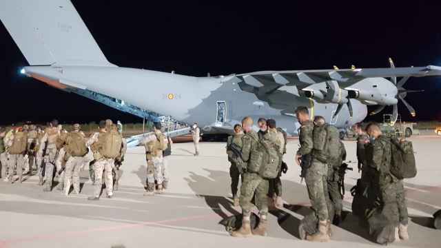 110 militares participan en el operativo de evacuación de Afganistán.