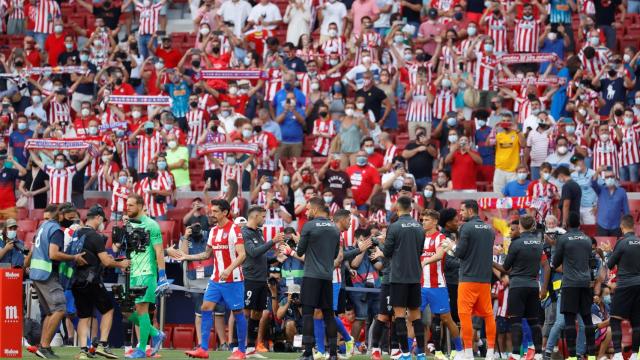 Pasillo del Elche al Atlético de Madrid en el Wanda Metropolitano