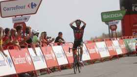 Damiano Caruso celebra su victoria en la etapa 9 de La Vuelta