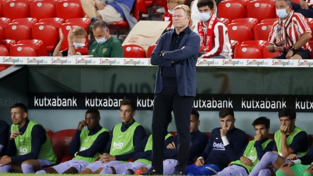 Ronald Koeman dando indicaciones en San Mamés