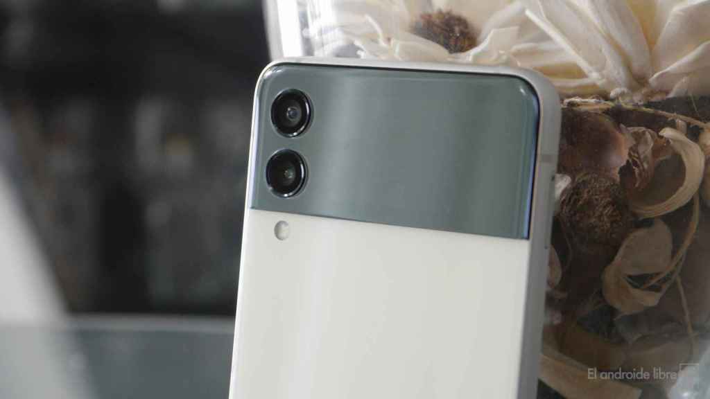 Doble cámara trasera del Samsung Galaxy Z Flip 3