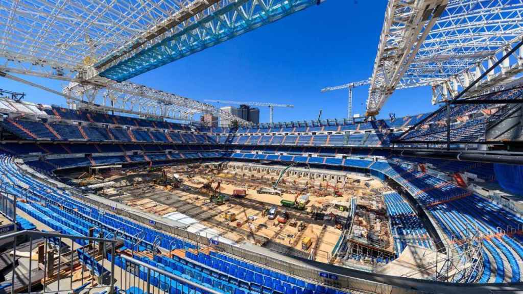 Obras en el interior del Santiago Bernabéu.