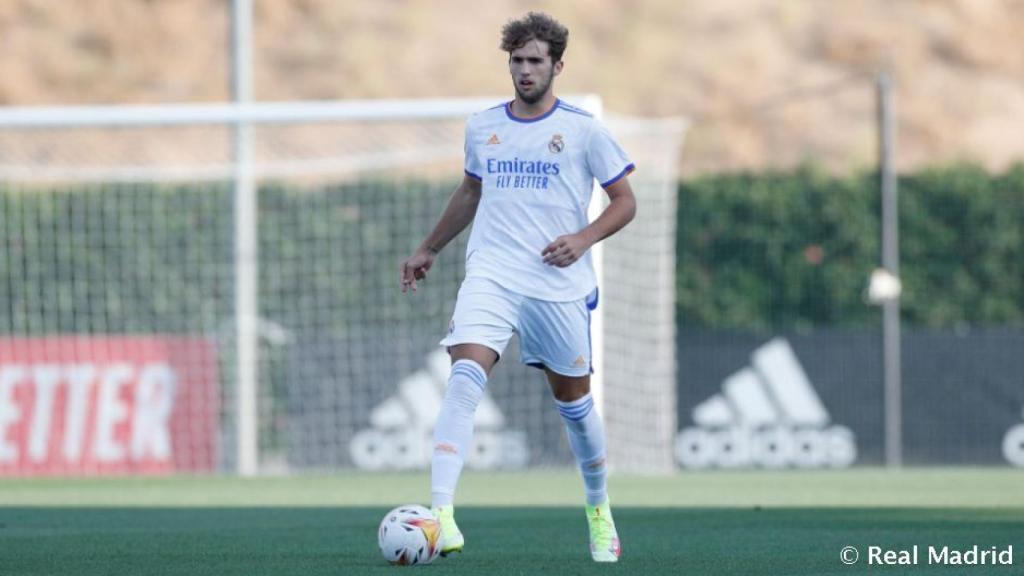 Sergio Santos, con el Castilla