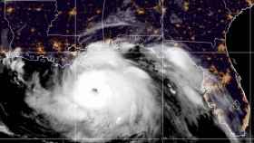 FutureProof analiza datos de riesgos de huracanes e inundaciones.