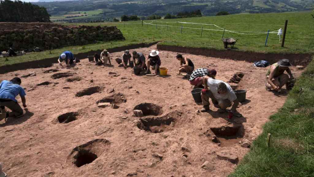 Los restos de las tumbas neolíticas descubiertas en Herefordshire.