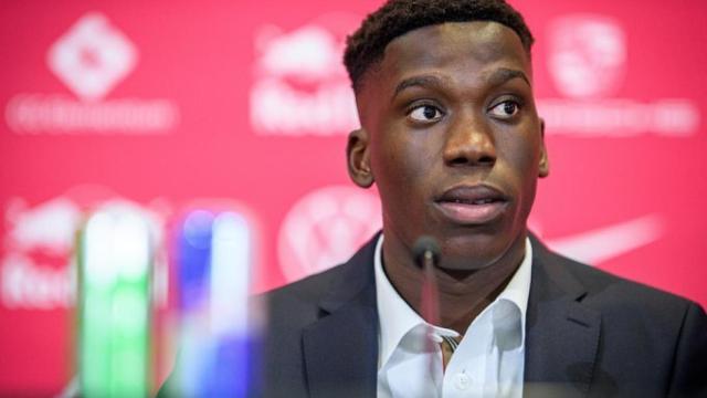 Ilaix Moriba, en rueda de prensa con el RB Leipzig