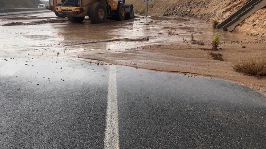 Tres carreteras de Castilla-La Mancha siguen cortadas por el temporal