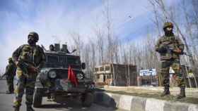 Fuerzas de seguridad indias desplegadas en una operación en la Cachemira india. EP