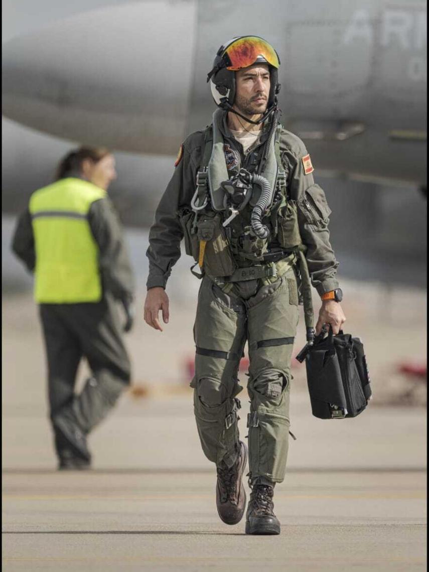 López Montoya, lieutenant and Navy Harrier pilot.