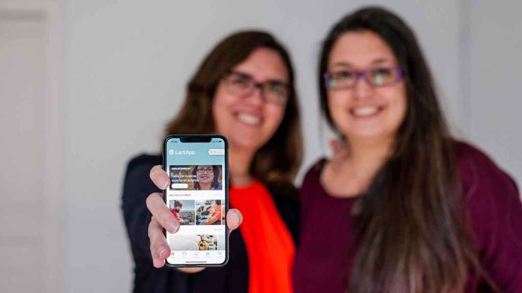 María Berruezo y Alba Padró son cofundadores de la LactApp, una de las herramientas digitales que alía a padres y madres con la tecnología.