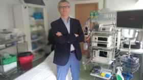 El consejero de Salud en Murcia, Juan José Pedreño,  en una de las salas del nuevo Hospital de Día Oncohematológico y Polivalente del Morales Meseguer.