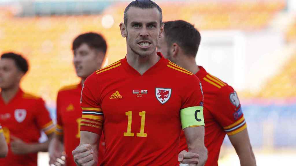 Gareth Bale celebra un gol con Gales