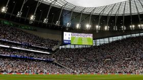El estadio del Tottenham con público en sus gradas