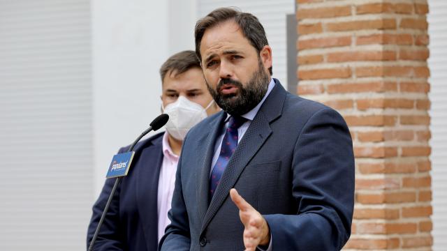 Paco Núñez, presidente del PP de CLM, en Lagartera (Toledo)