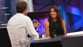 Pablo Motos entrevista a Pilar Rubio en el primer programa de la temporada.