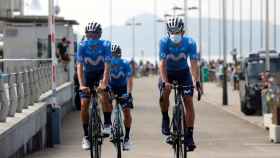 Imanol Erviti junto a Enric Mas en La Vuelta 2021
