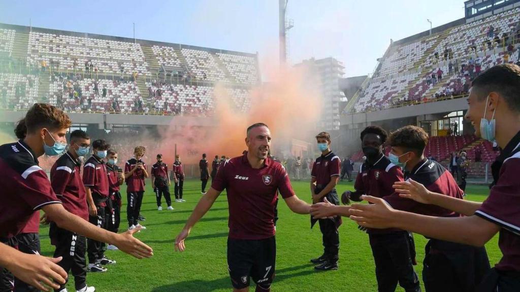 La Salernitana, el club que ha enamorado a Ribéry: de sus orígenes  fascistas a su venta obligada en 2022