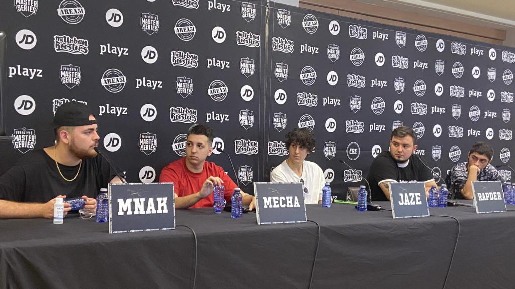 MNAK, Mecha, Jaze, Rapder y Nitro durante la rueda de prensa de la FMS Internacional