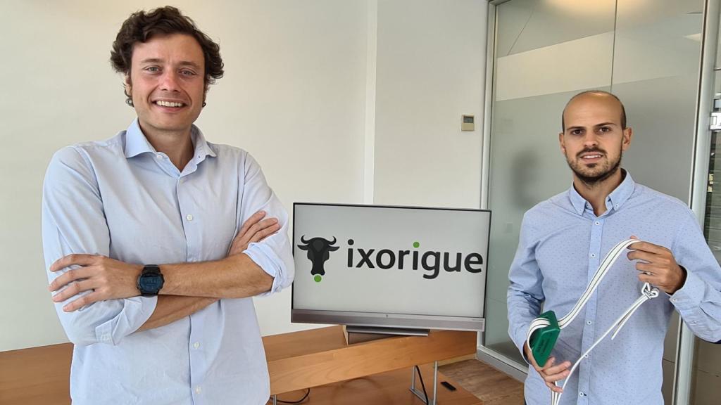 Ignacio Vallejo-Nágera (CEO) de Ixorigue y Adrià Martínez (CTO).