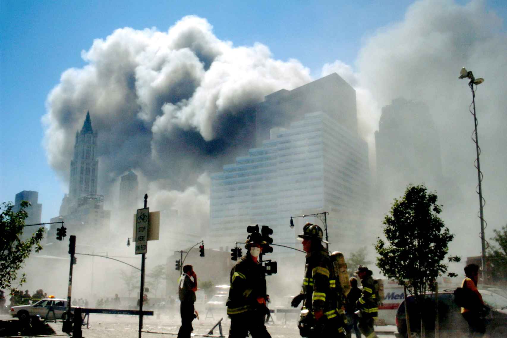 Bomberos de Nueva York inmediatamente después del derrumbe de las torres. EMS/ZUMA Press.