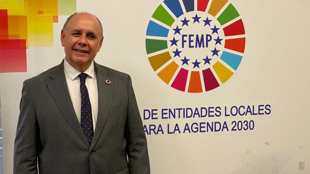 El secretario general de la FEMP, Carlos Daniel Casares, reivindica el municipalismo para no dejar a nadie atrás.