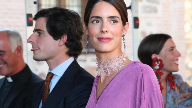 Sofía Palazuelo, junto a Fernando Fitz-James Stuart y Solís, la gran protagonista de la boda de su hermano y Micaella Rubini. Foto: GTres