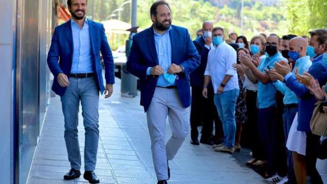 La foto y el mensaje de Casado para arropar a Núñez como candidato