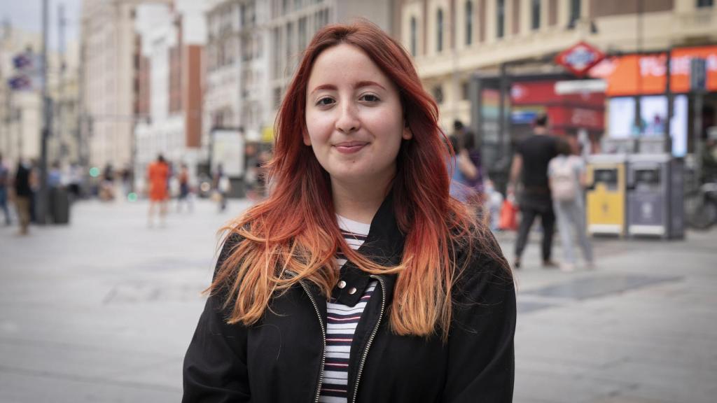 Celia, de 23 años, estudia periodismo y comunicación audiovisual.