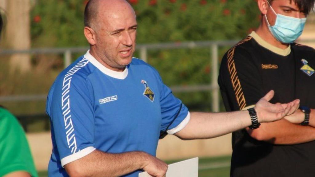David Peinado, entrenador del Quesos La Casota FF La Solana