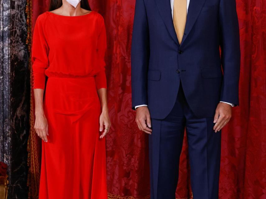 Los Reyes han ofrecido un almuerzo en palacio en honor al presidente de Colombia y su esposa.