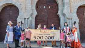 Sofía, una niña madrileña, ha sido la visitante 500.000 de Puy du Fou en Toledo.