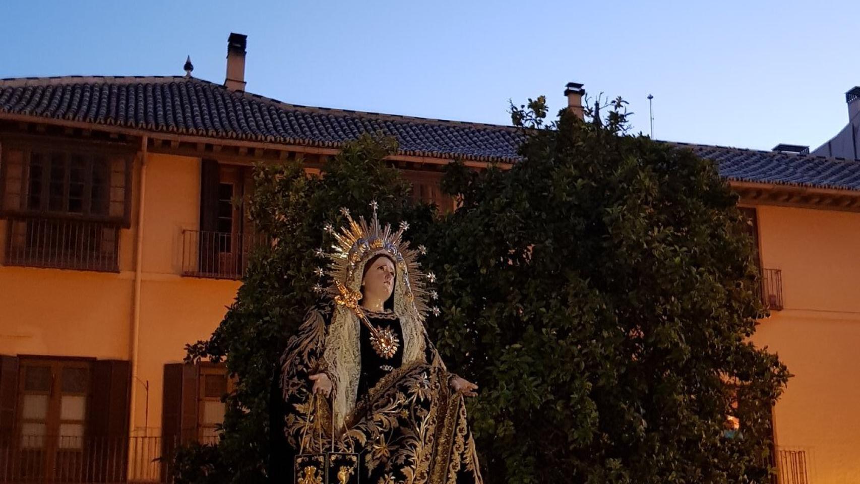 Madrugada de traslados en Málaga tras meses de abstinencia: así han pasado las 13 imágenes por la Catedral