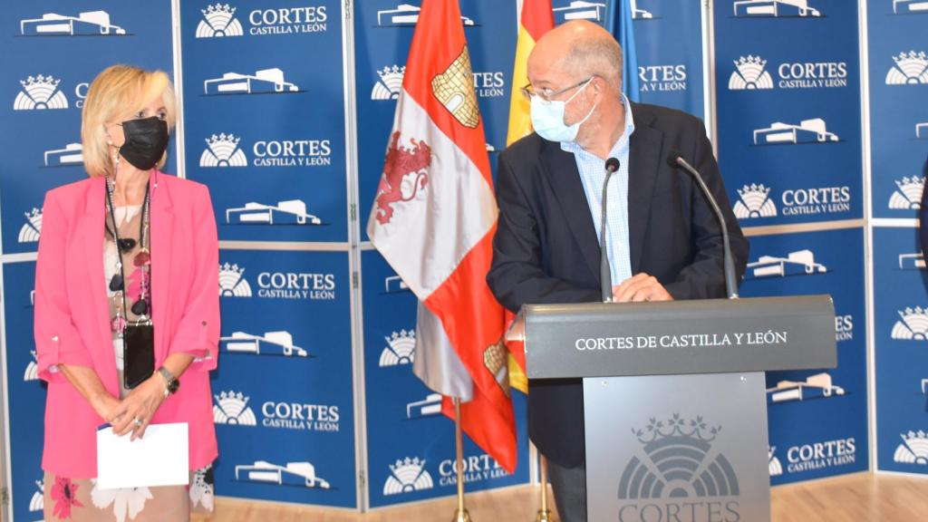 Francisco Igea y Verónica Casado en las Cortes