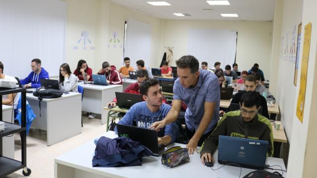 Sergio Banderas, durante una clase