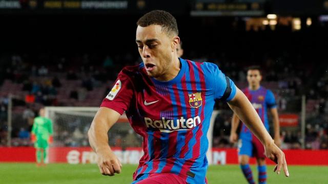 Sergiño Dest, en el Barcelona - Granada de La Liga 2021/2022