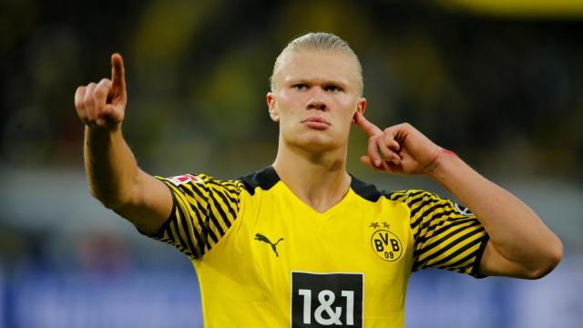 Erling Haaland celebra un gol con el Borussia Dortmund en la 2021/2022