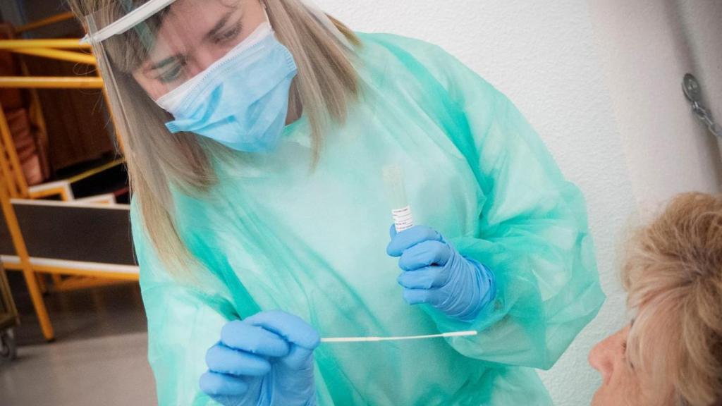 Castilla-La Mancha notifica 7 fallecidos y 321 nuevos positivos por covid el fin de semana