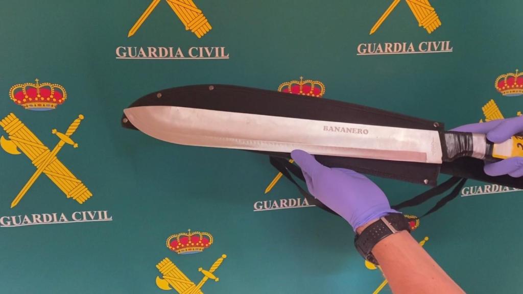 Uno de los machetes intervenidos.