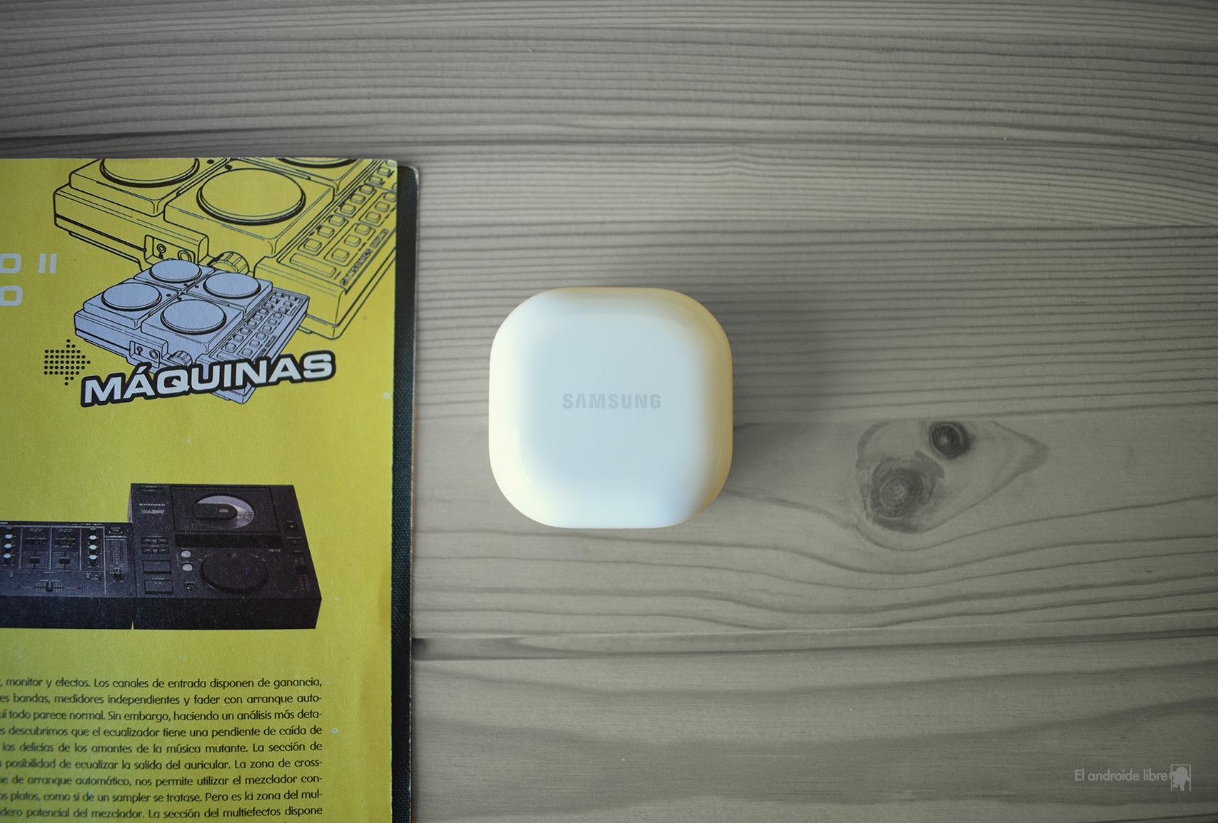 La funda de carga de los Galaxy Buds 2