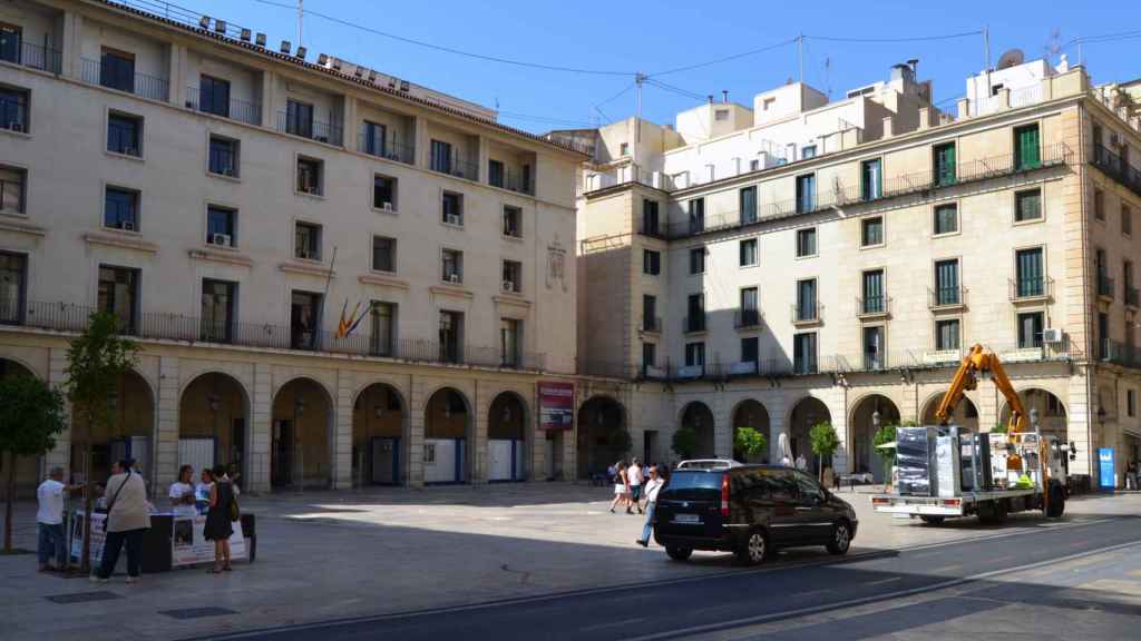 El tribunal de la sección Décima de la Audiencia de Alicante considera probado el intento de abusar del menor.