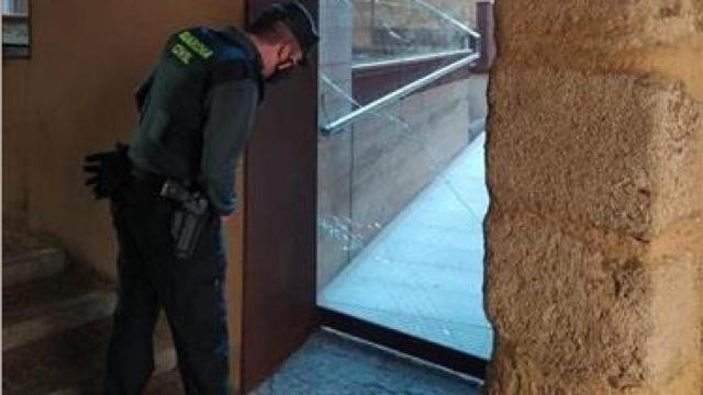 Estado en el que quedó la puerta del centro de interpretación de la muralla de Almazán. - SUBDELEGACIÓN DEL GOBIERNO