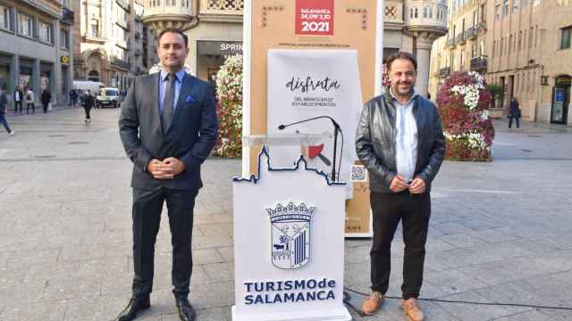 El presidente de la Asociación de Hostelería de Salamanca, Álvaro Juanes, y el concejal de Turismo, Fernando Castaño