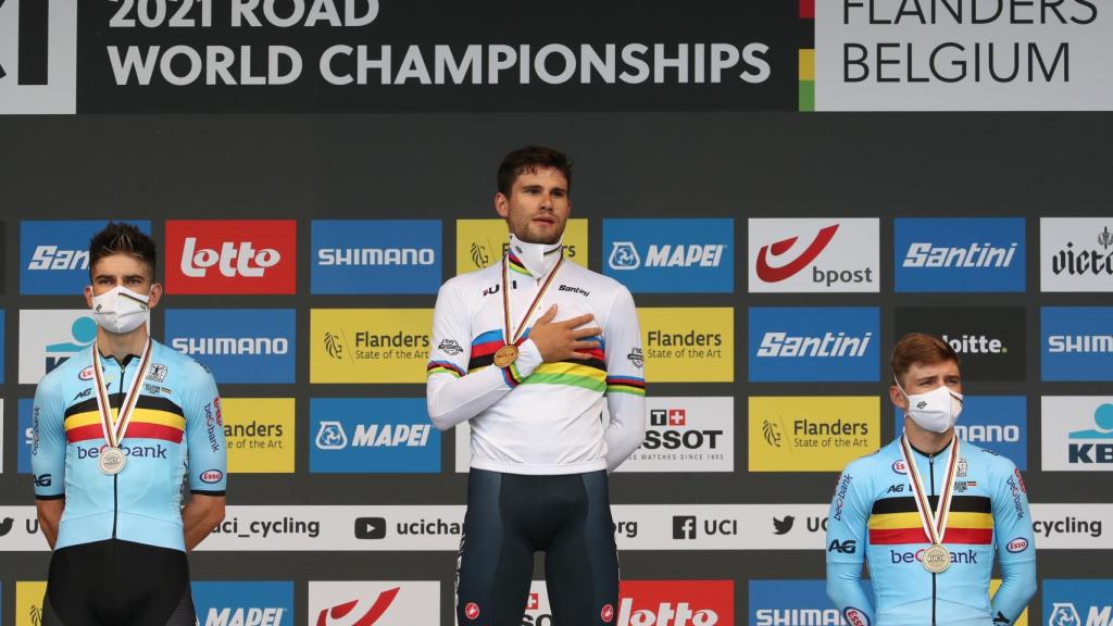 Wout Van Aert, Filippo Ganna y Remco Evenepoel, en el podio de la prueba contrarreloj del Mundial de Flandes 2021
