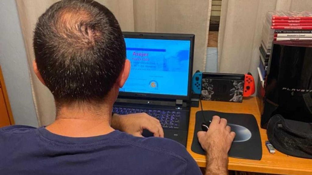 Luis se enganchó a los videojuegos con 17 años.