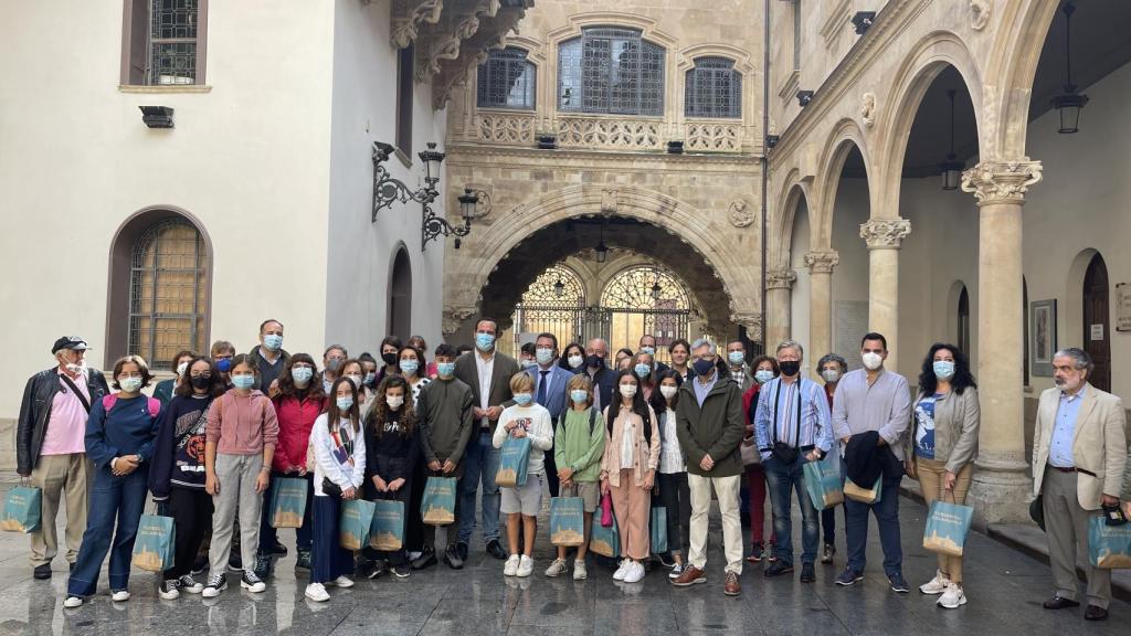 La delegación de Lebrija visita el Patio de La Salina