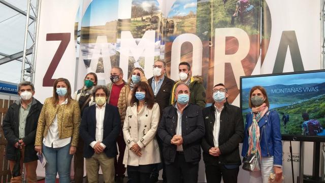 La diputada de Turismo, Magdalena Rodríguez en la inauguración de la feria Naturcyl, en el stand de Zamora