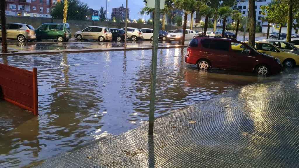 Una imagen de las intensas lluvias de este viernes en la localidad toledana de Talavera de la Reina