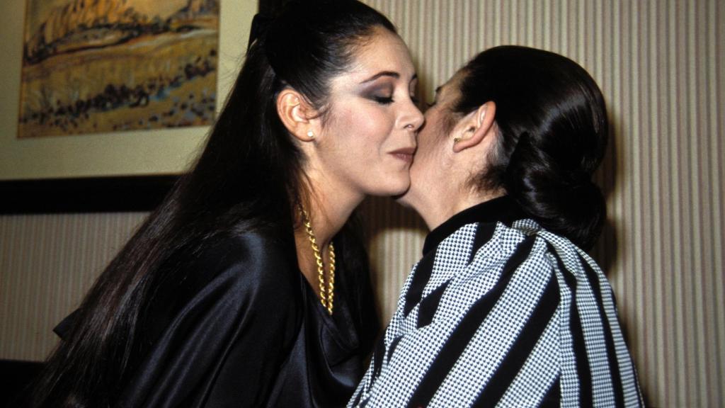 La cantante ha recibido con gran ilusión el alta hospitalaria de su madre.