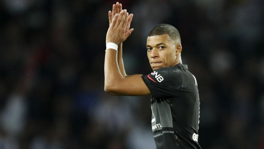 Kylian Mbappé, en un partido del PSG durante la temporada 2021/2022
